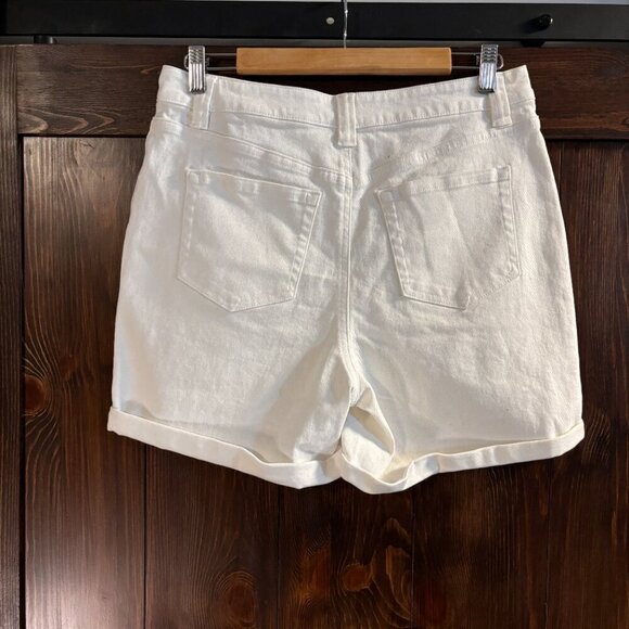 Style & Co Women's Size 8 White Denim Mid-Rise Cuffed Casual Shorts NWOT - Picture 3 of 4
